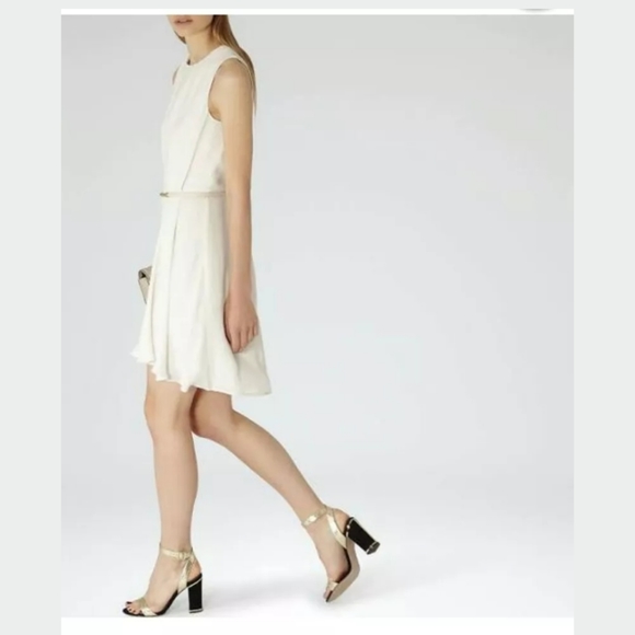 Dress - Picture 6 of 6